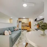 Apartmán Yate Iv *