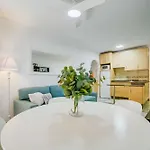 Apartmán Yate Iv *